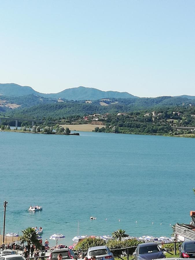Il Lago Del Mugello B&B Барберино-ди- Муджелло Экстерьер фото